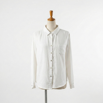 しあわせボタンの柔らかブラウス